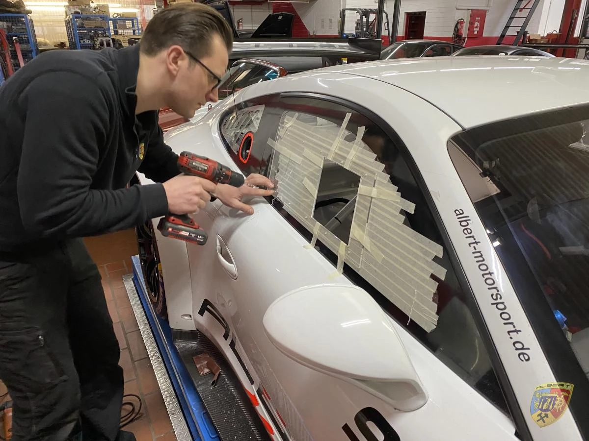 Acrylic sliding window for straight Plexiglas door panels – Albert Motorsport
