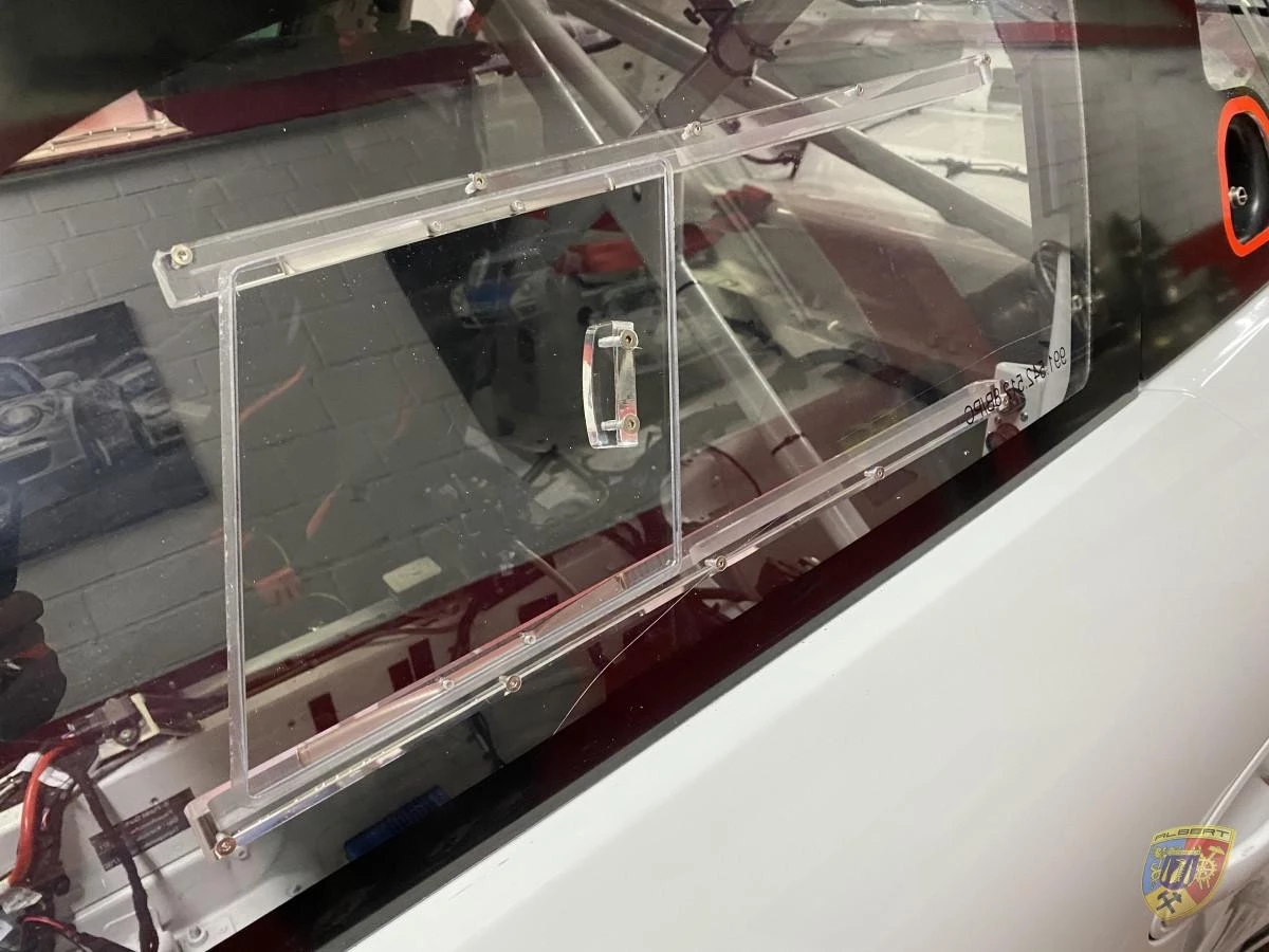 991 door windows with acrylic sliding windows for carbon doors Porsche 911 – Albert Motorsport