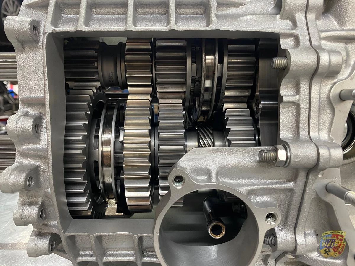 996 - 997 GT3 - Cup - Conversione del cambio RS accorciando il rapporto di trasmissione finale a 8:32 Porsche 911 | Albert Motor