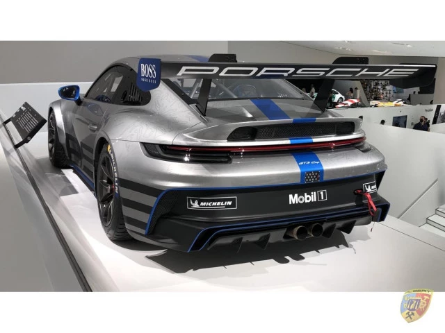 992 GT3 - Aileron arrière en carbone pour Porsche 911 (suspendu) | Albert Motorsport 2