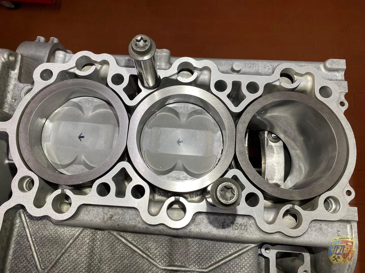 986, 987, 996, 997, Porsche Motorblock komplettiert mit Kolben und Chrom Molybdän Zylindern im Tausch – Albert Motorsport