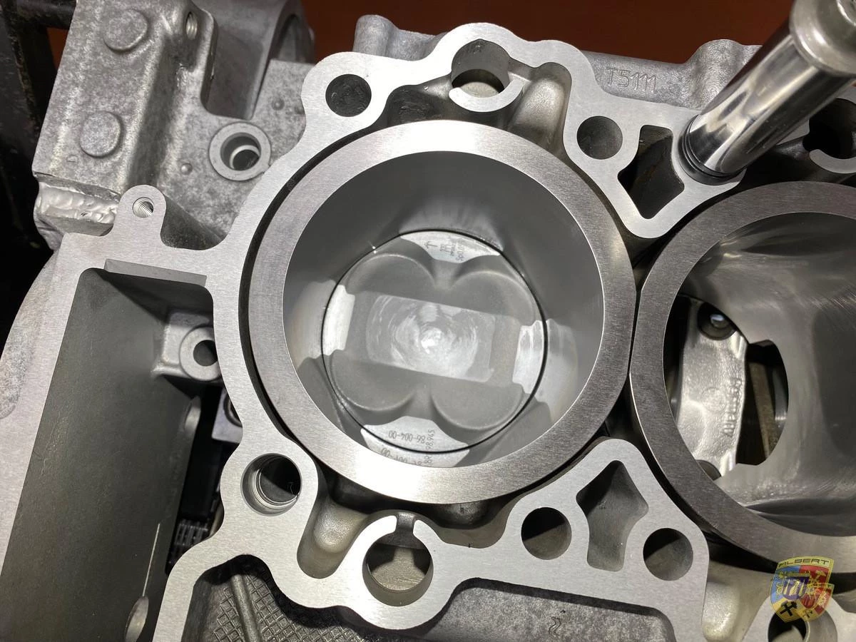 986, 987, 996, 997, Porsche Motorblock komplettiert mit Kolben und Chrom Molybdän Zylindern im Tausch – Albert Motorsport
