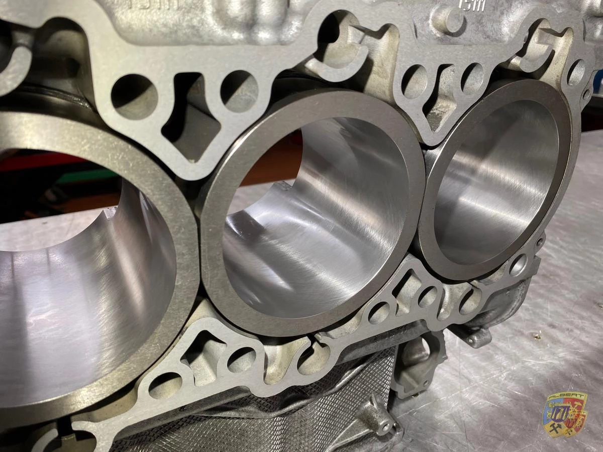 986, 987, 996, 997, Porsche Motorblock komplettiert mit Kolben und Chrom Molybdän Zylindern im Tausch – Albert Motorsport
