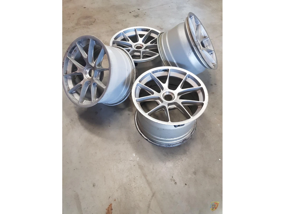 991 GT3 Cup wheel set good condition for Porsche 911 – Albert Motorsport
