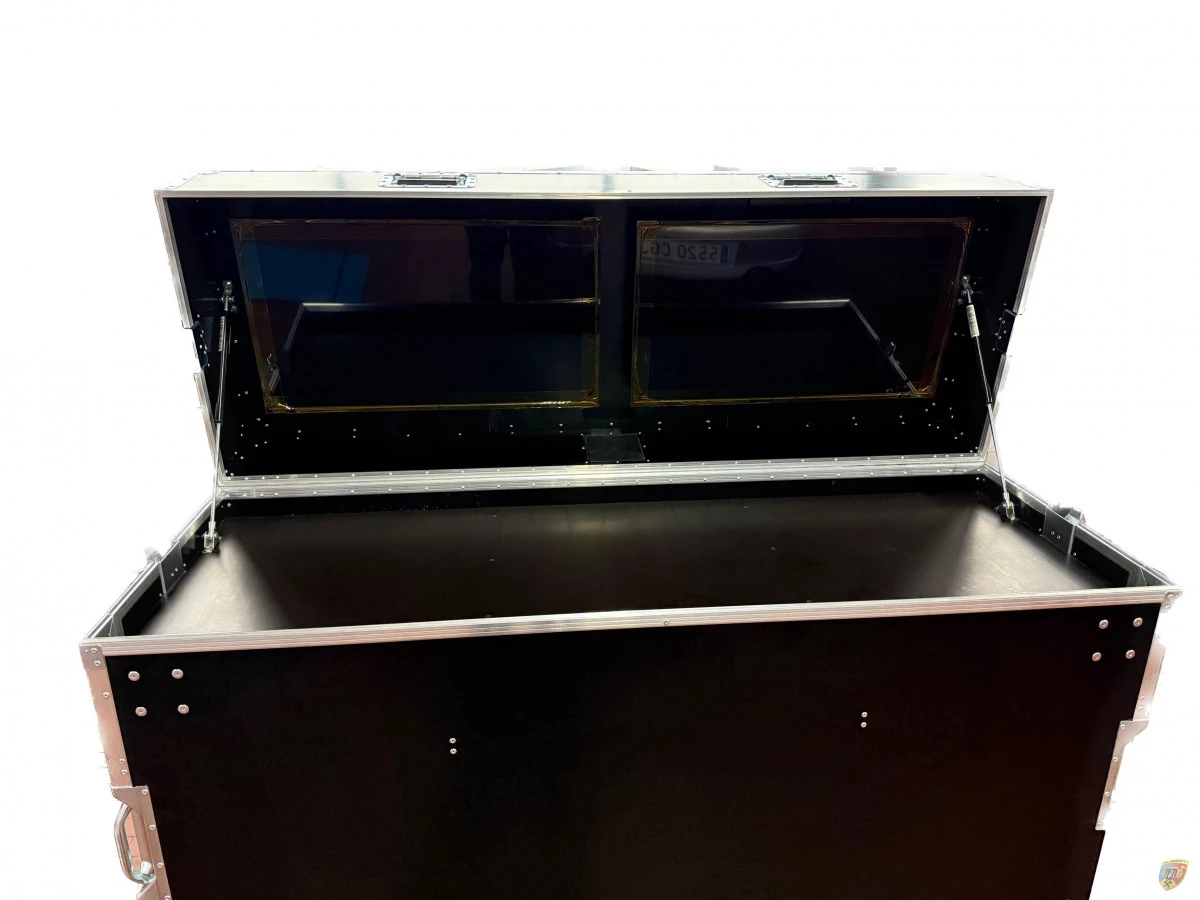 Pitbox L-Case con cassetti anche con schermi - Tipo Albert Motorsport | Albert Motorsport