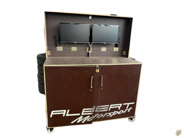 Pit Box Equipment by Albert Motorsport