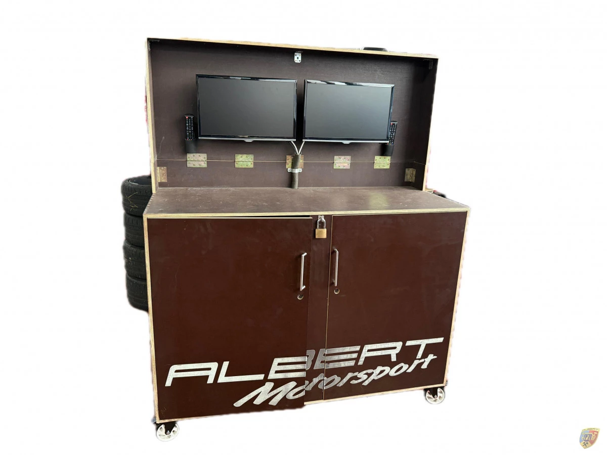 L Case mit 2 Bildschirmen und Transportkasten für Pitbox – Albert Motorsport