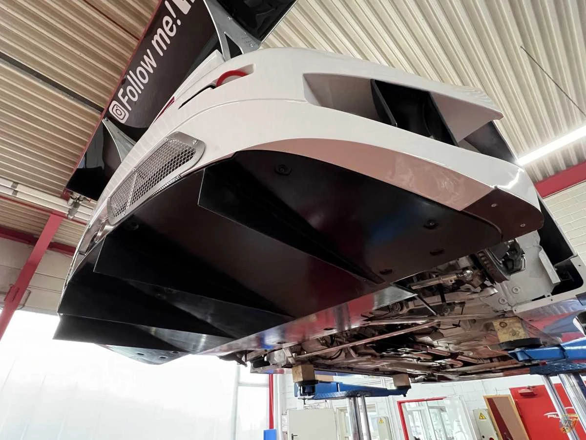 997 GT3 R 2013 Diffusor Finnen Carbon Porsche 911. – Albert Motorsport