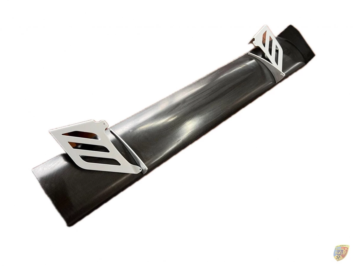 Étagère d'aile arrière en carbone 150 cm x 30 cm avec support | Albert Motorsport