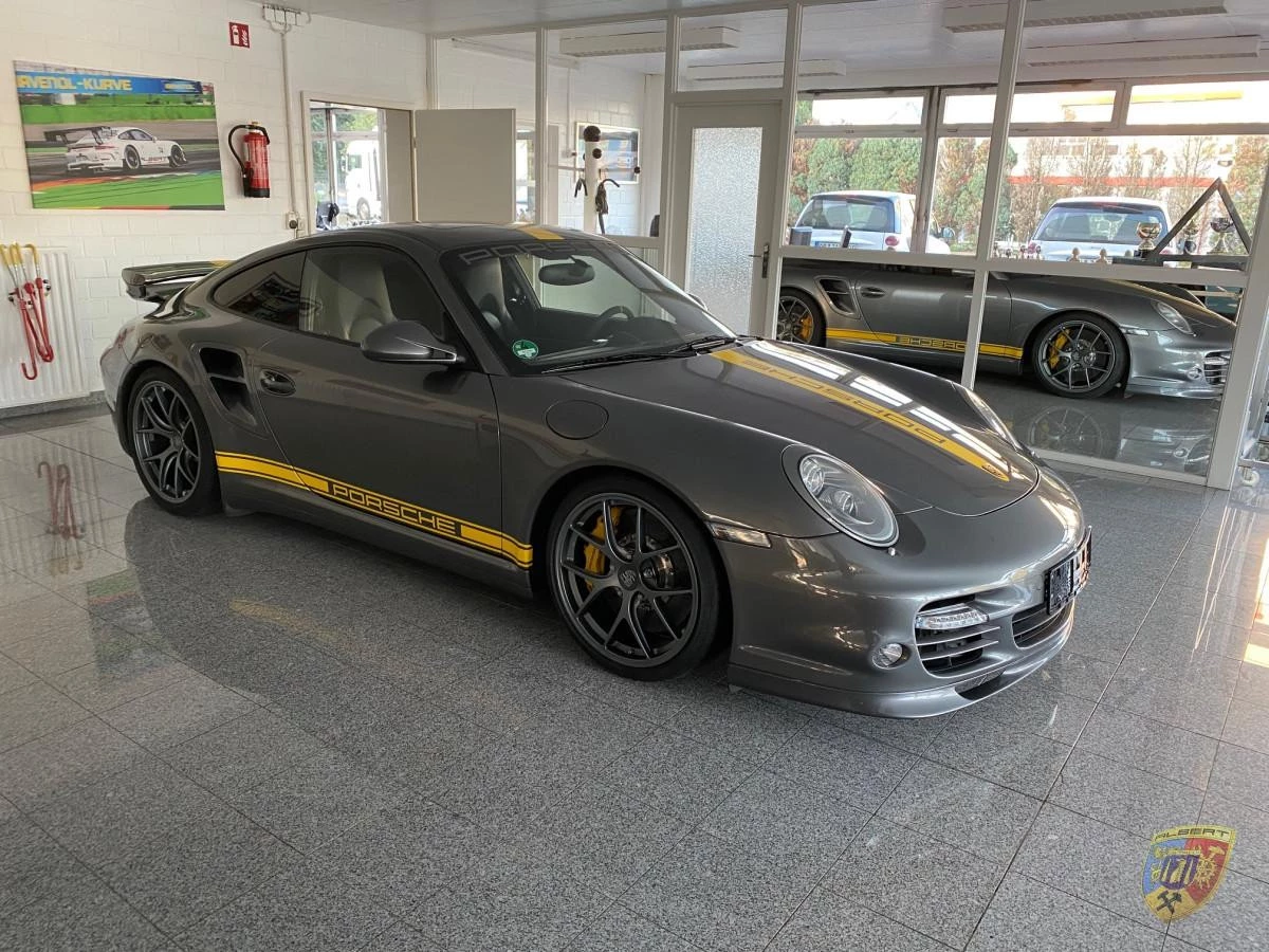 997 Turbo S modèle spécial avec freins PCCB et mise à niveau des performances Porsche 911 | Albert Motorsport