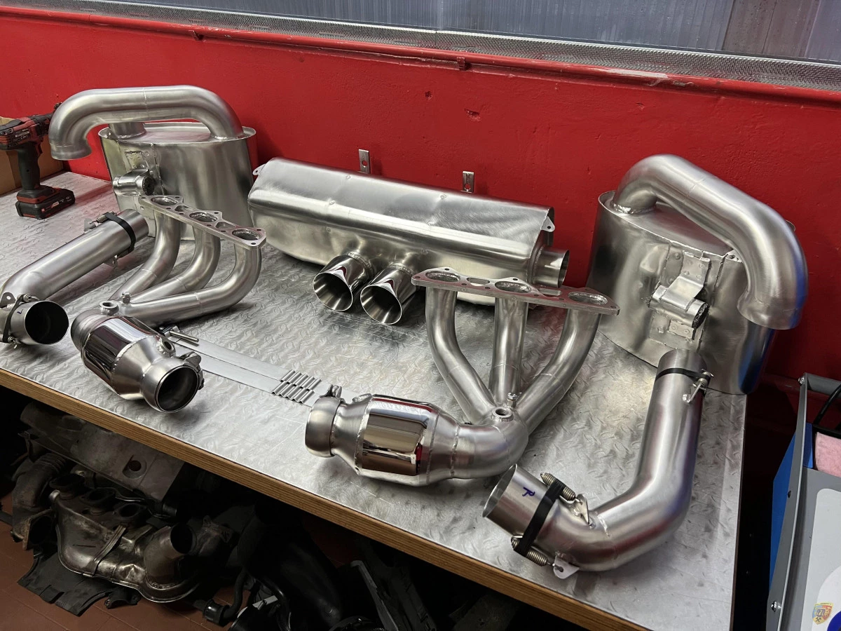 997 - 991.1 GT3 Cup Système d'échappement avec convertisseur catalytique et silencieux latéraux pour Porsche 911 | Albert Motors