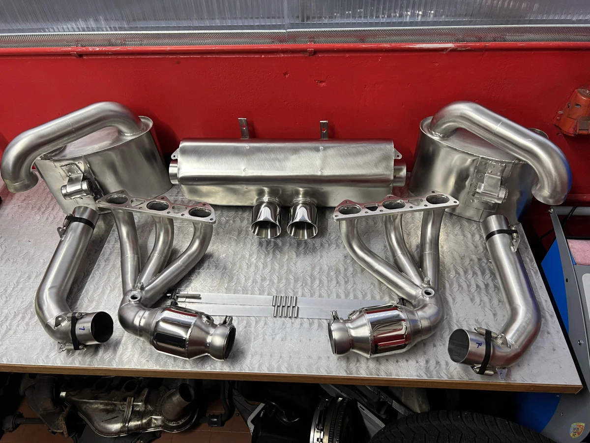 997 - 991.1 GT3 Cup Système d'échappement avec convertisseur catalytique et silencieux latéraux pour Porsche 911 | Albert Motors