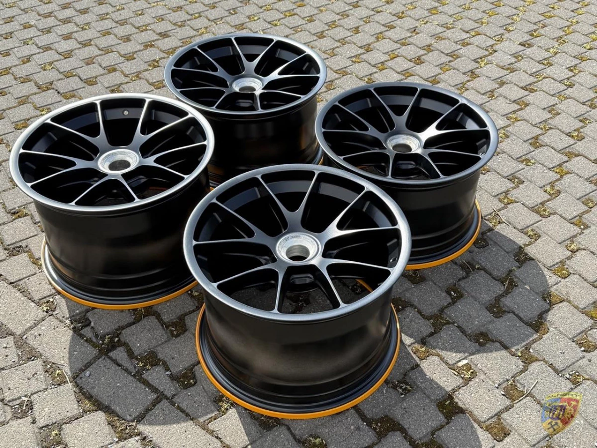 991 GT3 Cup wheel sets overhauled and newly powder-coated for Porsche 911 – Albert Motorsport