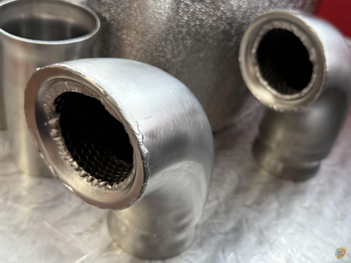 991.1 GT3 Cup Terminali di scarico sostitutivi per collettore di scarico da corsa protezione termica opzionale per Porsche 911 |