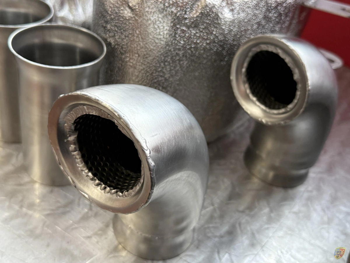 991.1 GT3 Cup Terminali di scarico sostitutivi per collettore di scarico da corsa protezione termica opzionale per Porsche 911 |