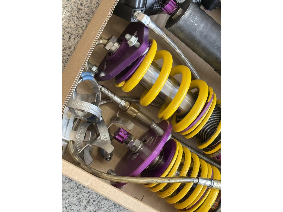 997 GT3 R shock absorber original Porsche as good as new for Porsche 911 racing car – Albert Motorsport