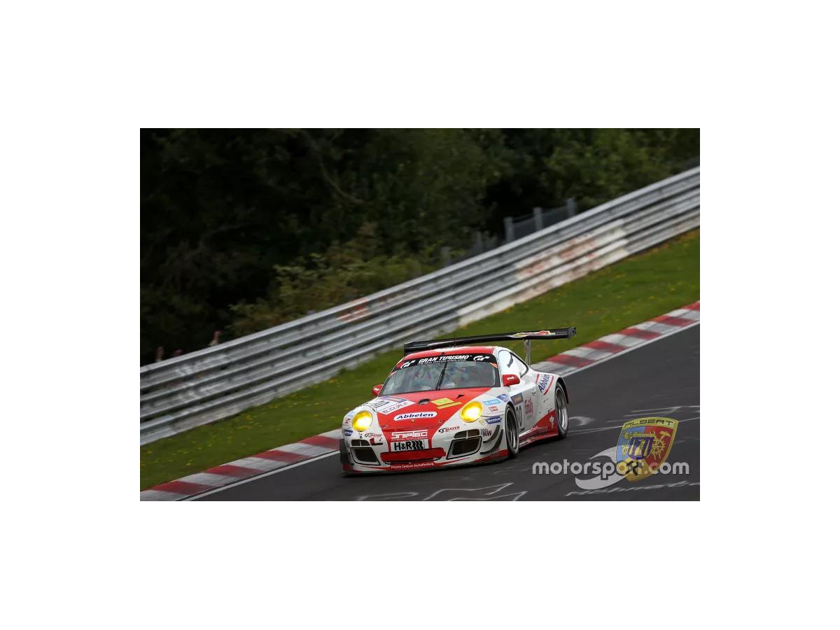 Porsche 997 GT3 R - Sabine Schmitz - Patrick Huismann - Frikadelli - di Albert Motorsport