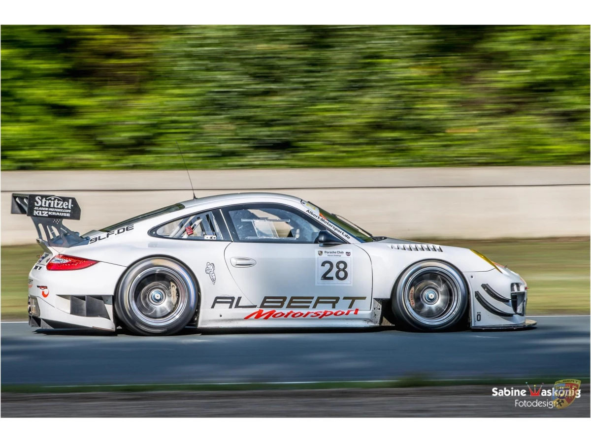 Porsche 997 GT3 R - Sabine Schmitz - Patrick Huismann - Frikadelli - par Albert Motorsport | Albert Motorsport