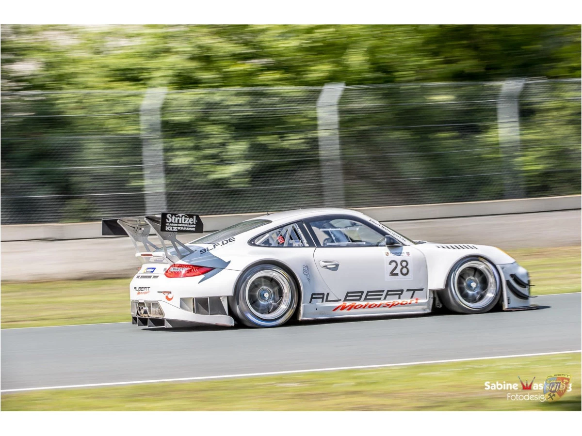 Porsche 997 GT3 R - Sabine Schmitz - Patrick Huismann - Frikadelli - by Albert Motorsport – Albert Motorsport