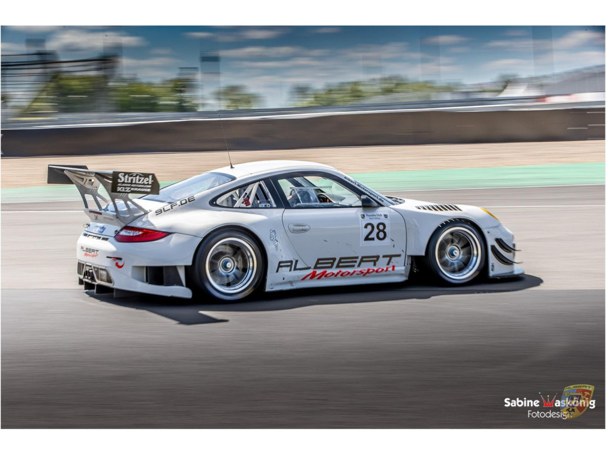 Porsche 997 GT3 R - Sabine Schmitz - Patrick Huismann - Frikadelli - por Albert Motorsport