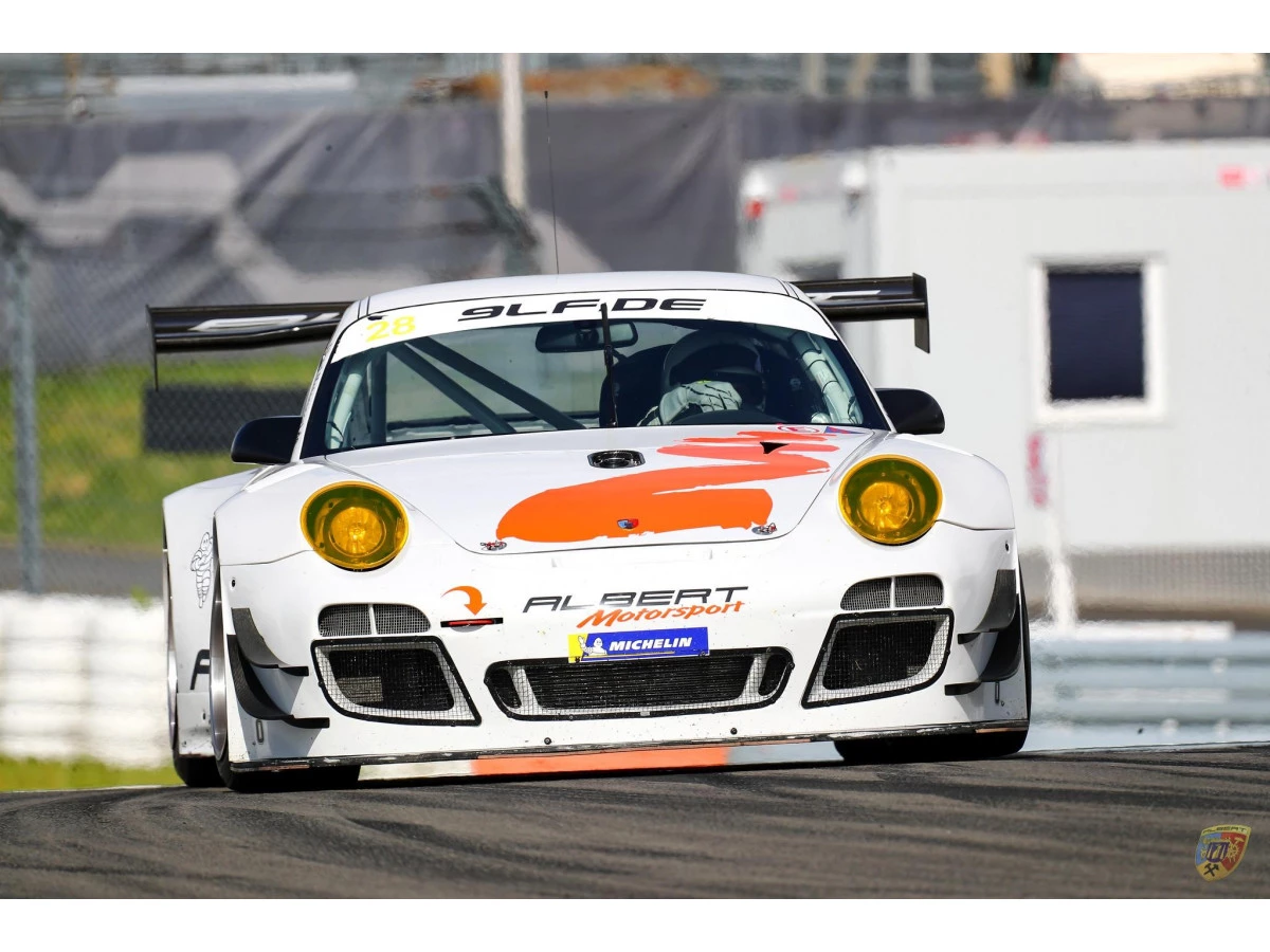 Porsche 997 GT3 R - Sabine Schmitz - Patrick Huismann - Frikadelli - por Albert Motorsport | Albert Motorsport