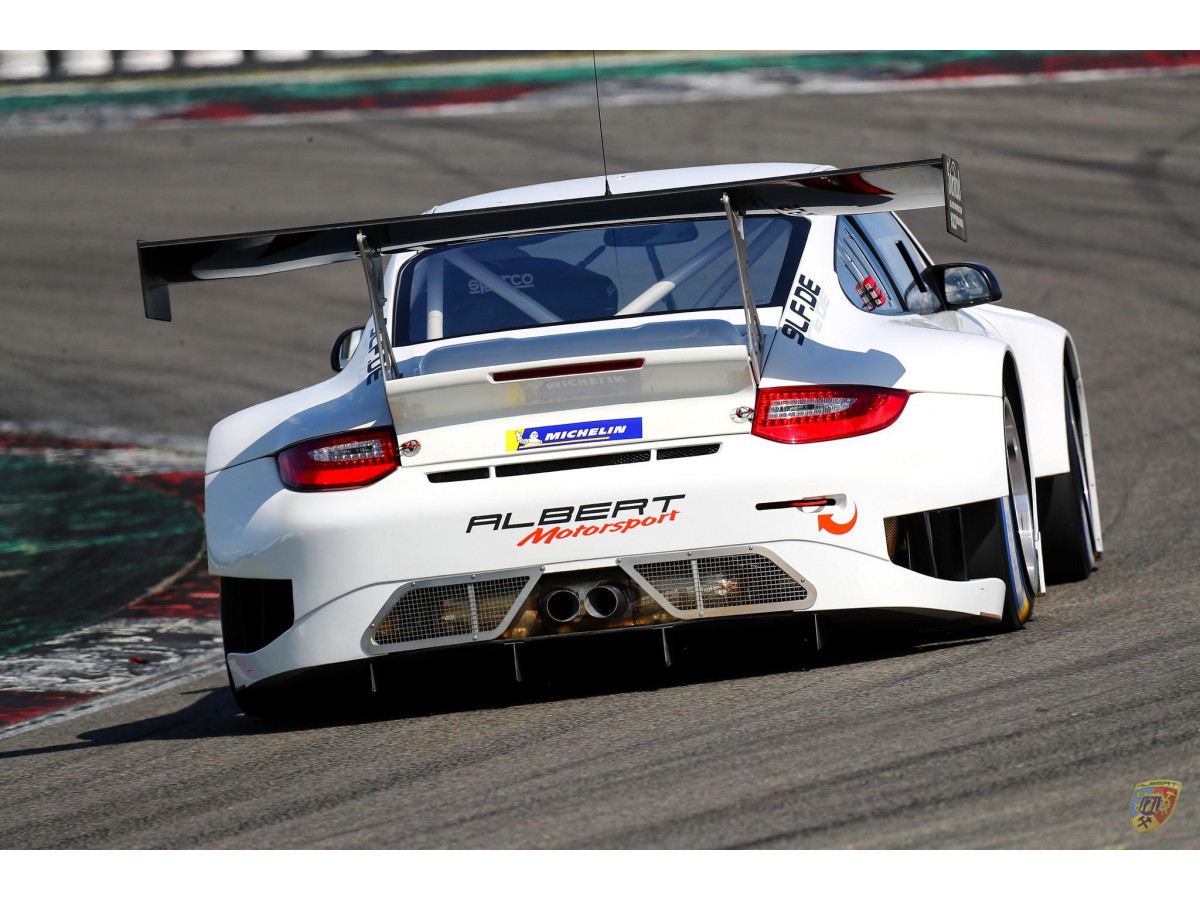 Porsche 997 GT3 R - Sabine Schmitz - Patrick Huismann - Frikadelli - por Albert Motorsport