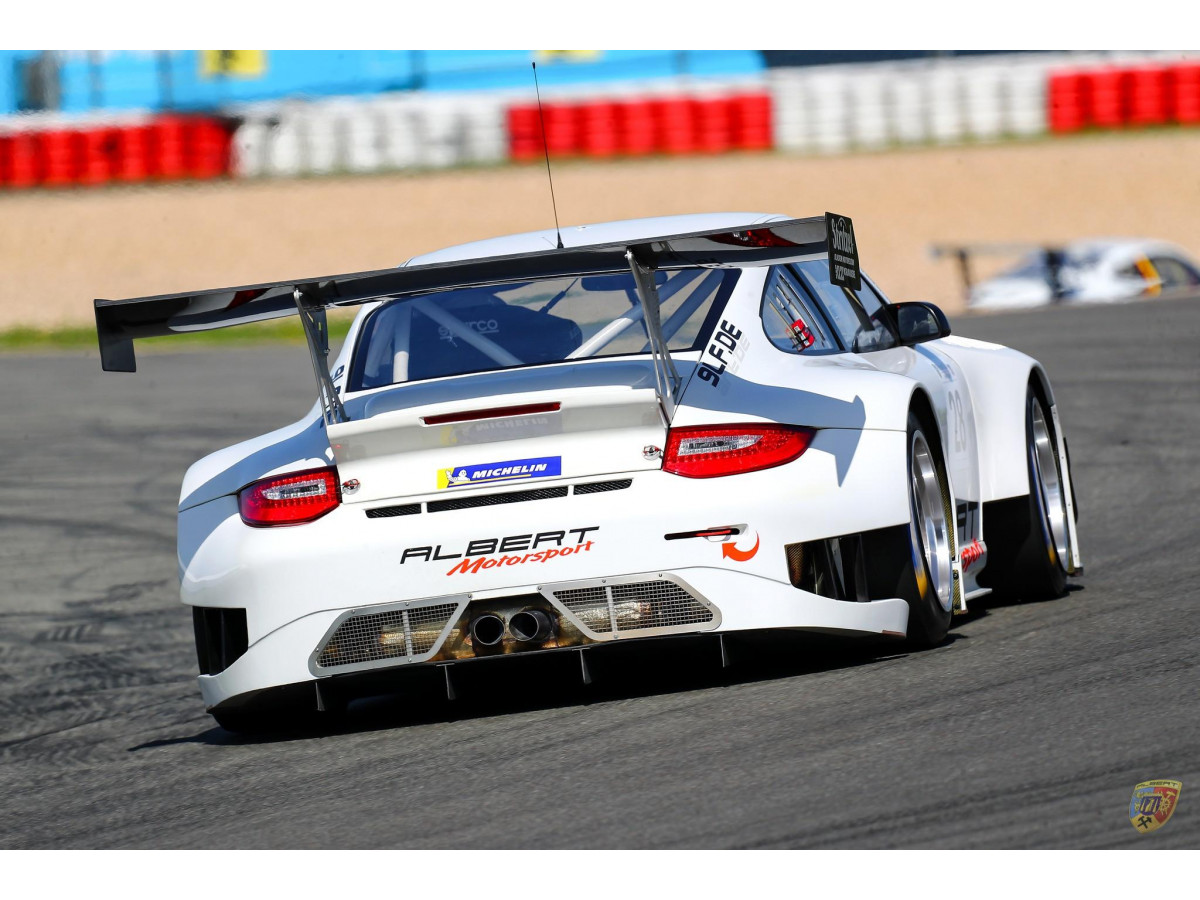 Porsche 997 GT3 R - Sabine Schmitz - Patrick Huismann - Frikadelli - por Albert Motorsport