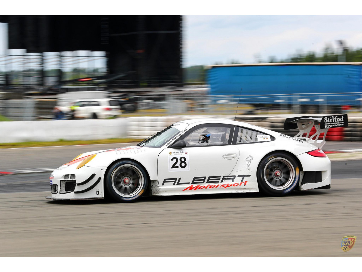 Porsche 997 GT3 R - Sabine Schmitz - Patrick Huismann - Frikadelli - by Albert Motorsport