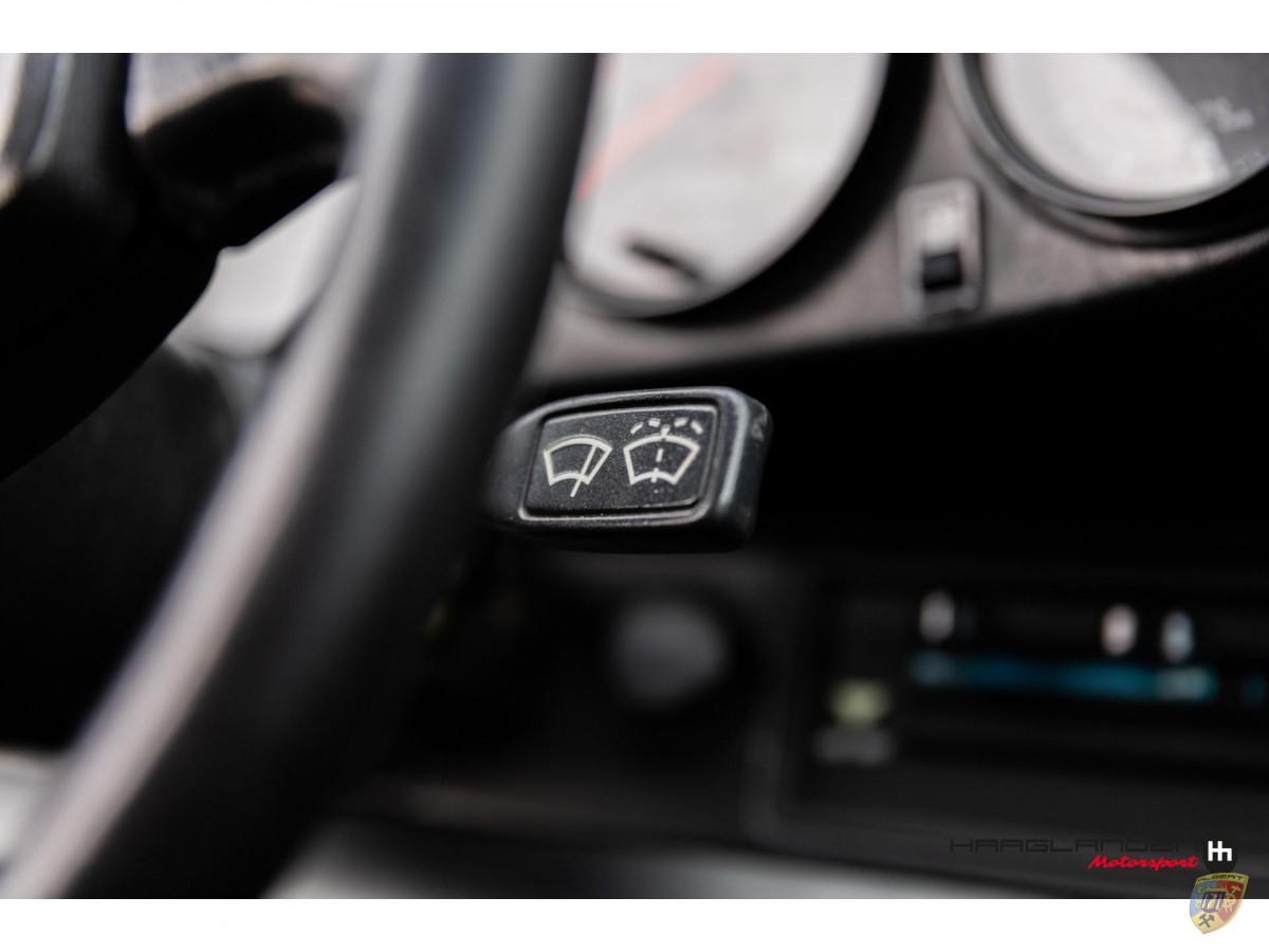 Porsche 911 Carrera 3.0 Coupé (G-Model)