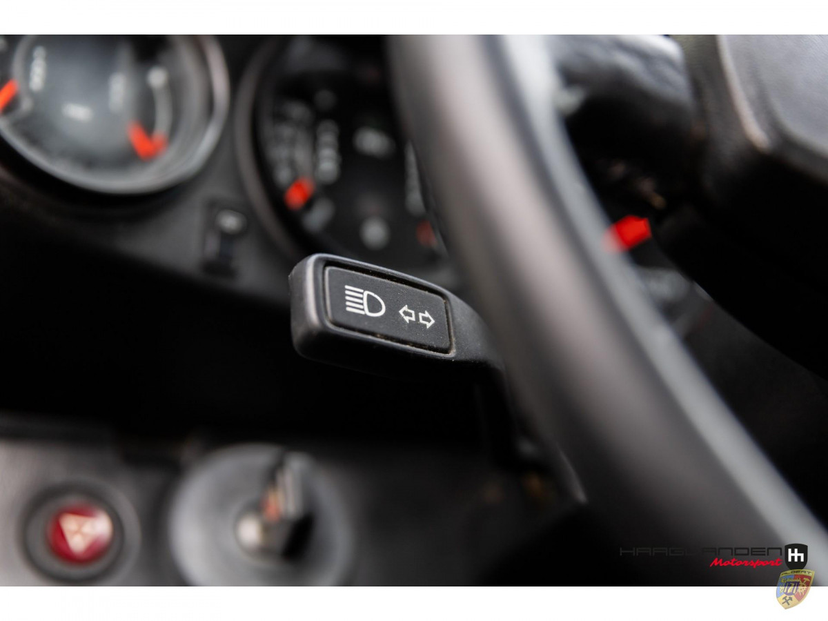 Porsche 911 Carrera 3.0 Coupé (modèle G)