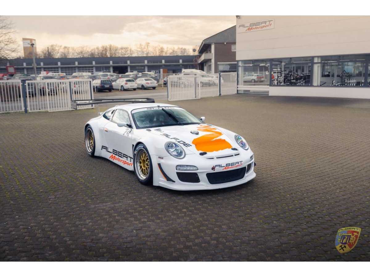 997 RSR Carrocería plana con tecnología Cup, sin motor ni caja de cambios