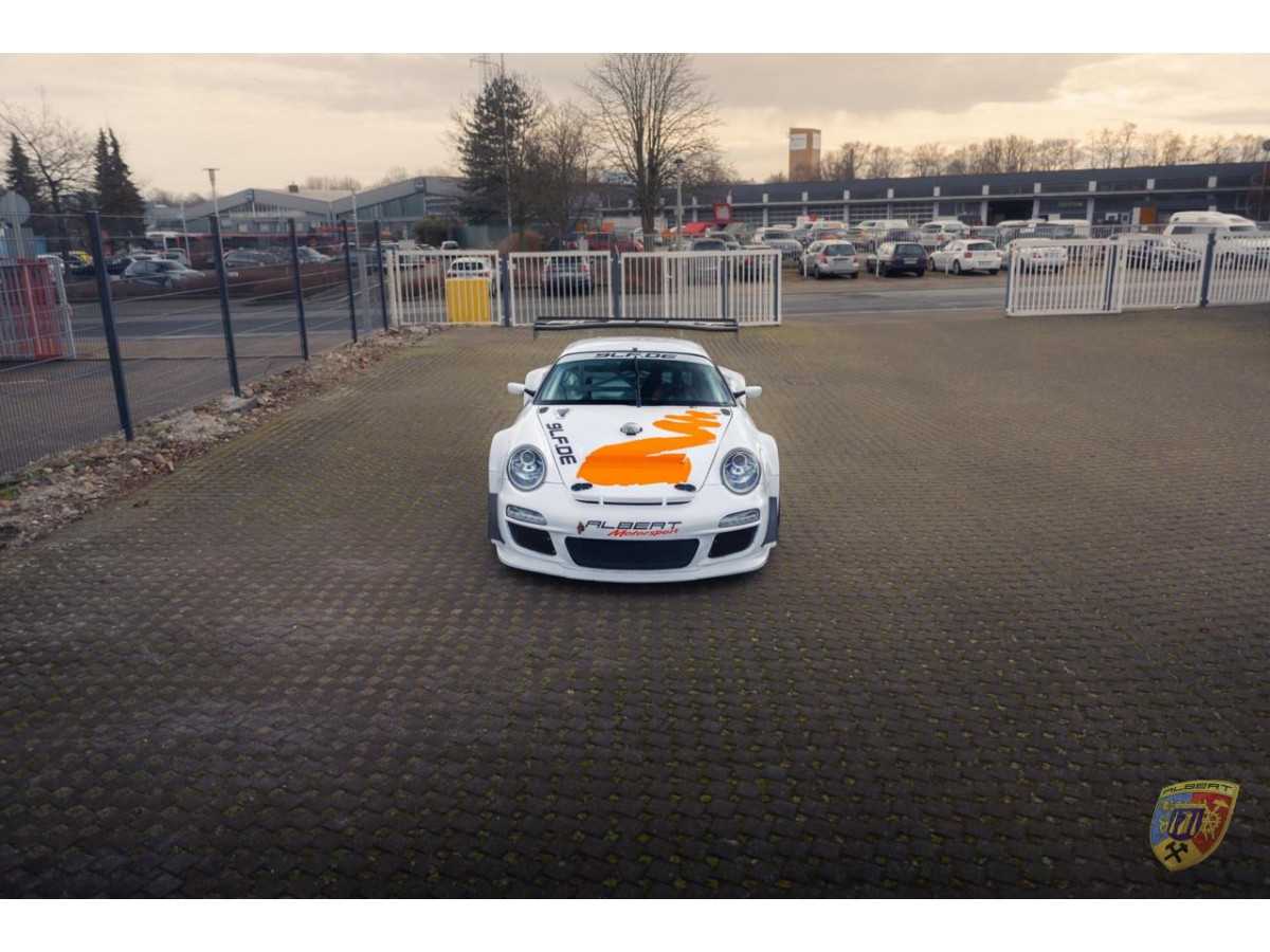 997 RSR Carrocería plana con tecnología Cup, sin motor ni caja de cambios