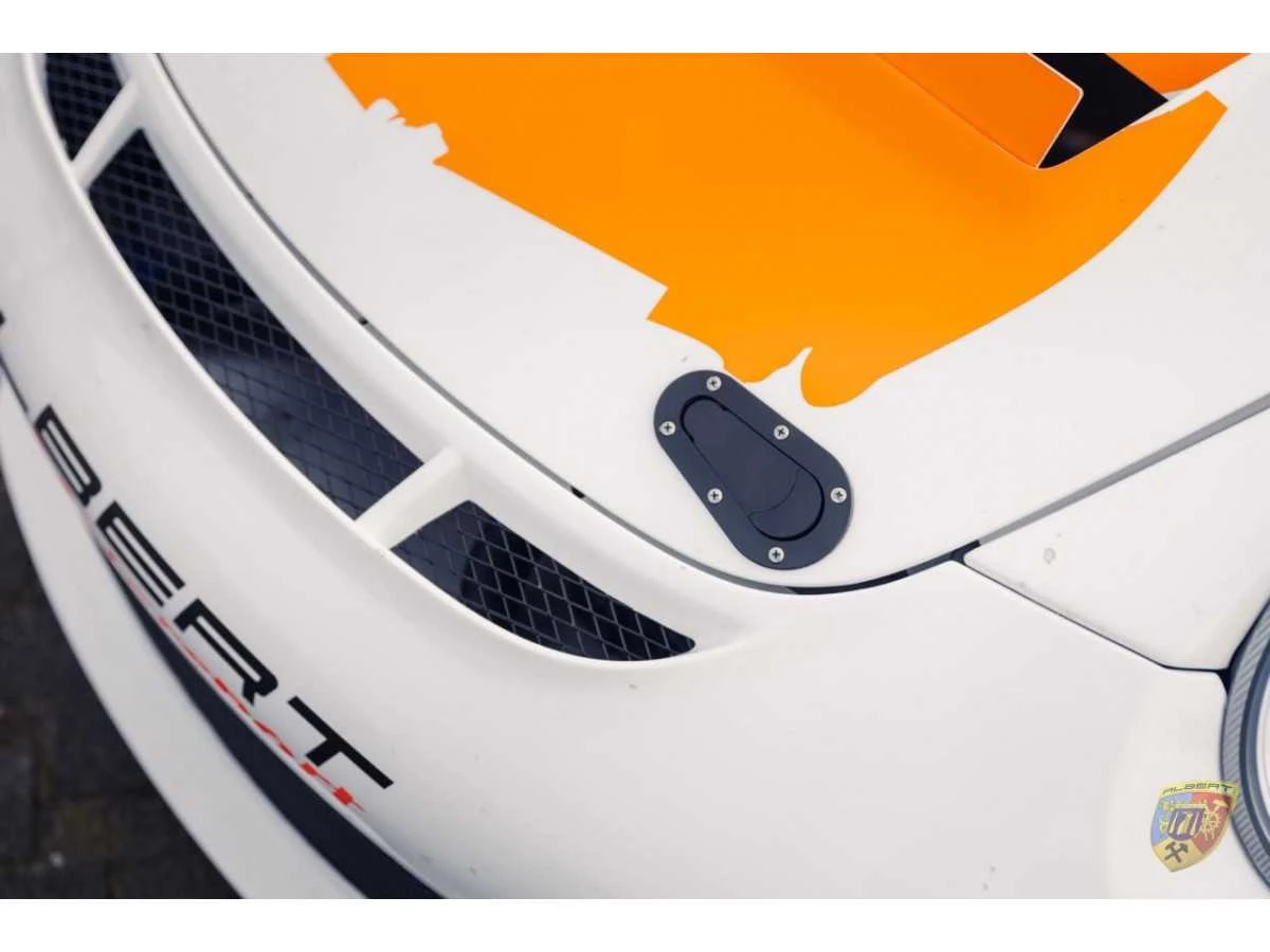 997 RSR Carrozzeria piatta con tecnologia Cup, senza motore e cambio | Albert Motorsport