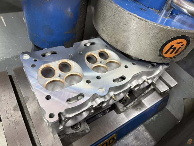 996 GT3 R - RSR 2 cylinder heads overhauled titanium valves Porsche 911